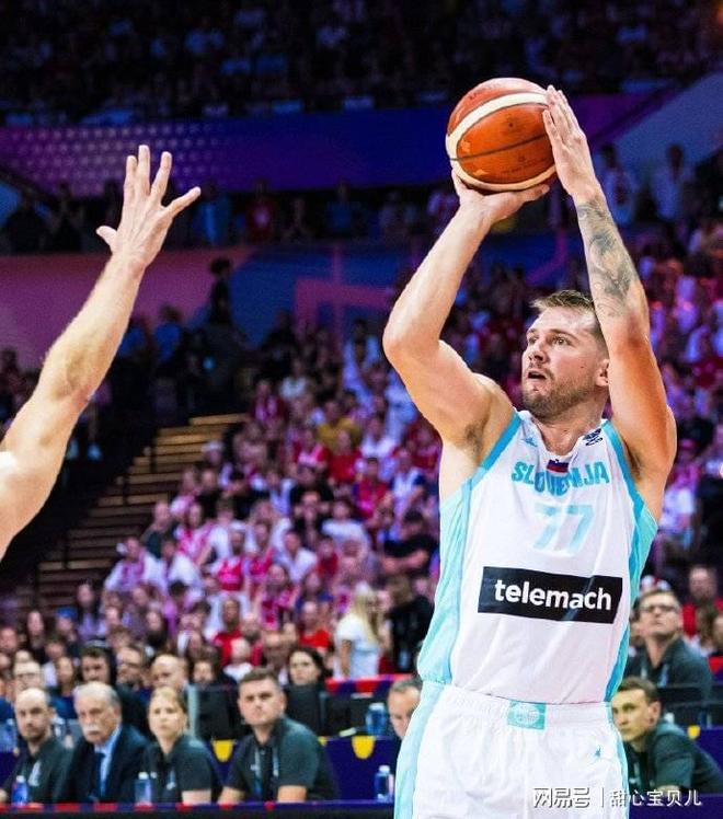 数据复盘:巴塞罗那决赛对阵切尔西,东契奇效率值爆表(2025赛程一览表图) 数据复盘:巴塞罗那决赛对阵切尔西,东契奇效率值爆表(2025赛程一览表图)